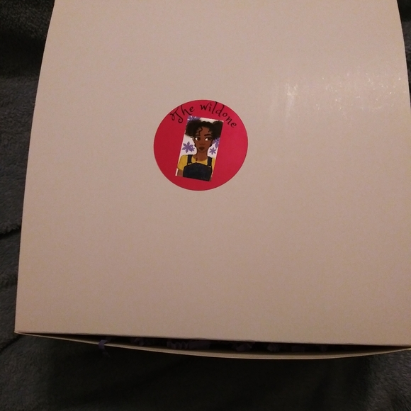 Box set - Picture 2 of 4